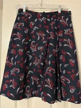 Brooks Brothers Pleated A-Line Navy Skirt Red & White Floral Swirl Print
